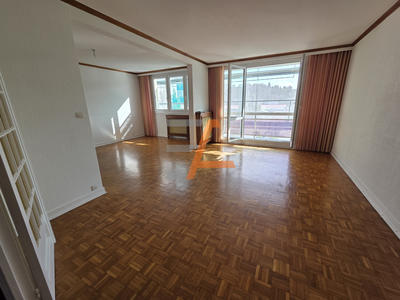 Appartement - 105 m² - 5 pièces