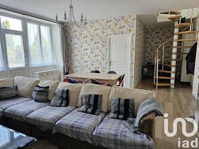 Maison - 240 m² - 11 pièces