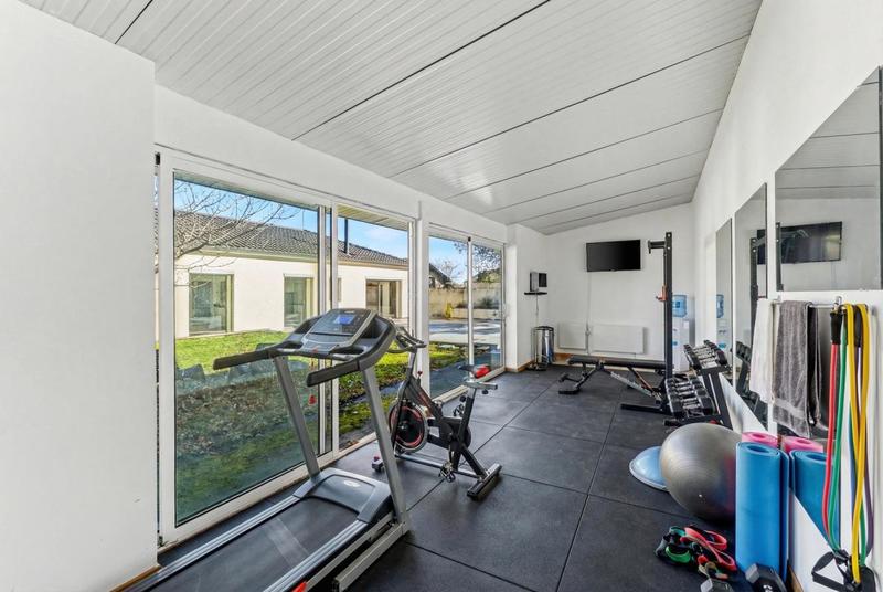 Demeure - 287 m² - 11 pièces