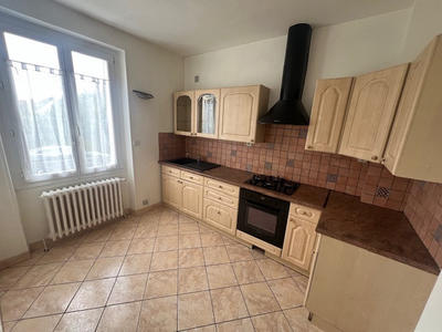 Maison - 82 m² - 4 pièces