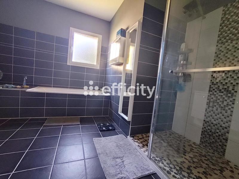 Maison - 160 m² - 5 pièces