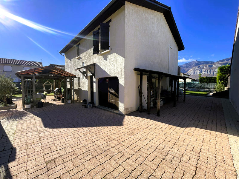 Villa - 107 m² - 5 pièces