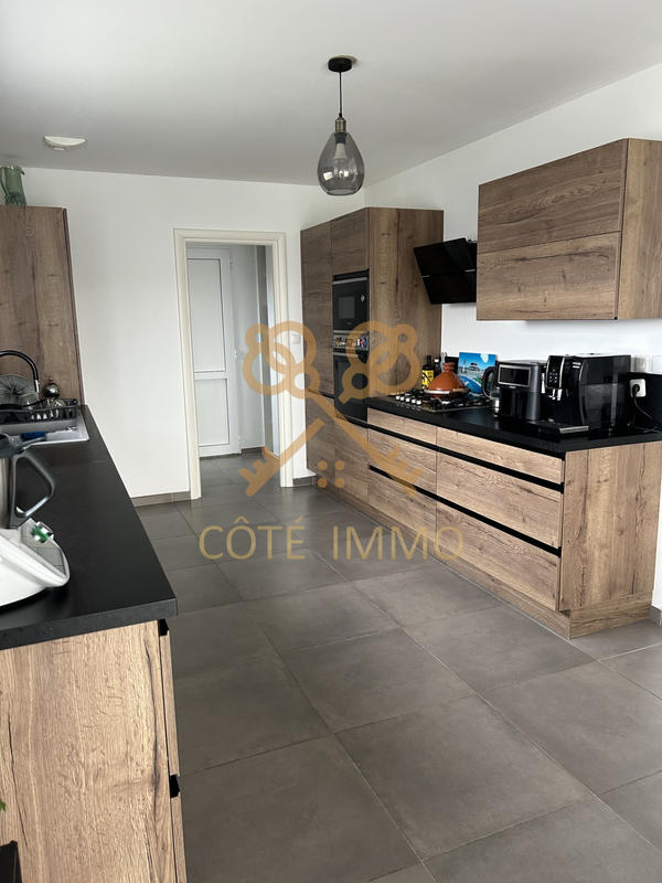 Maison - 145 m² - 6 pièces