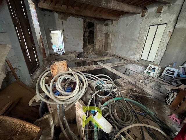 Maison de village - 161 m² - 1 pièce