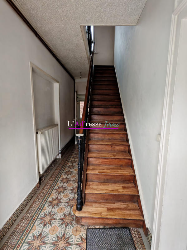 Maison traditionnelle - 200 m² - 11 pièces