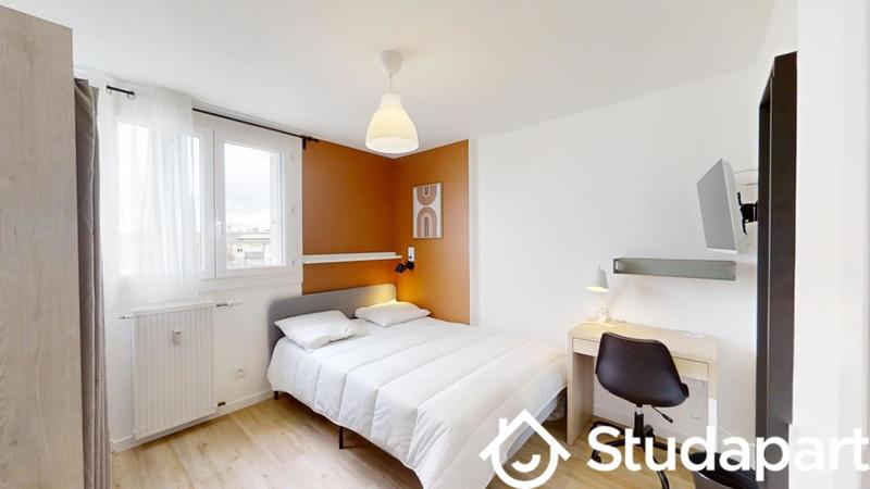 Chambre - 11 m² - 1 pièce