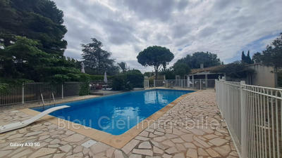 Propriété - 300 m² - 7 pièces