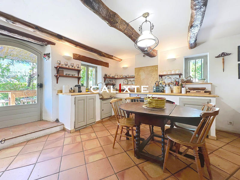 Mas - 180 m² - 6 pièces