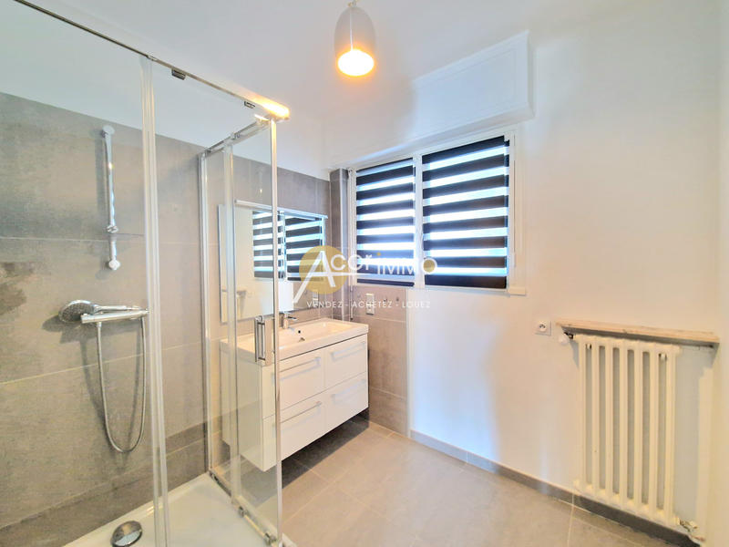 Appartement - 100 m² - 4 pièces