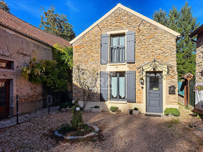 Maison - 96 m² - 4 pièces