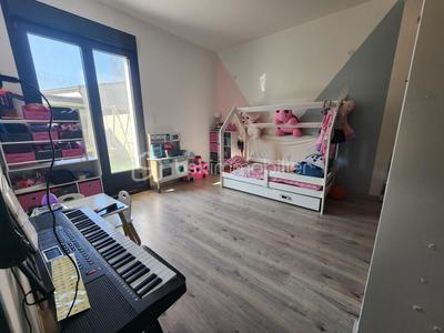 Maison traditionnelle - 180 m² - 5 pièces