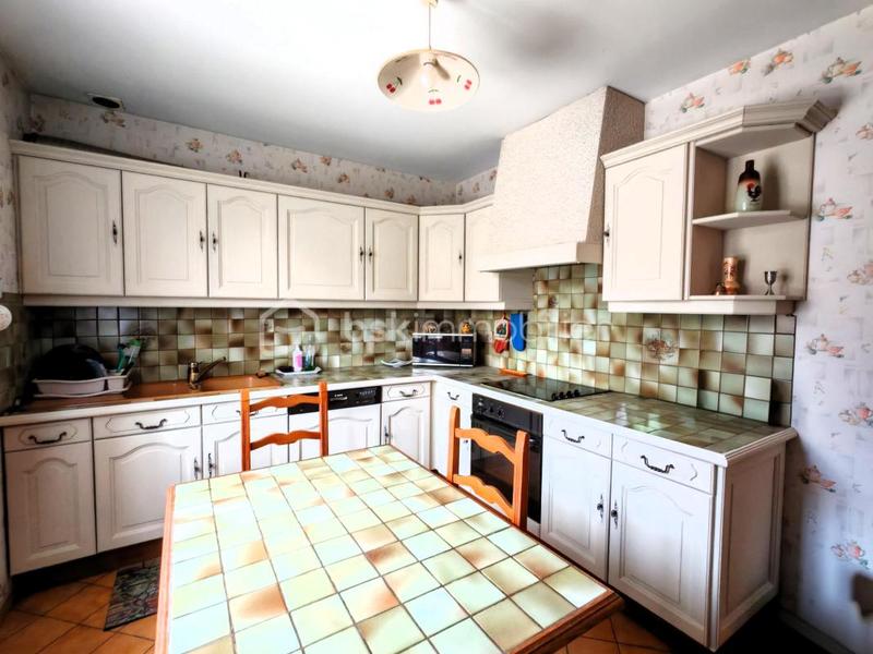 Maison - 90 m² - 5 pièces