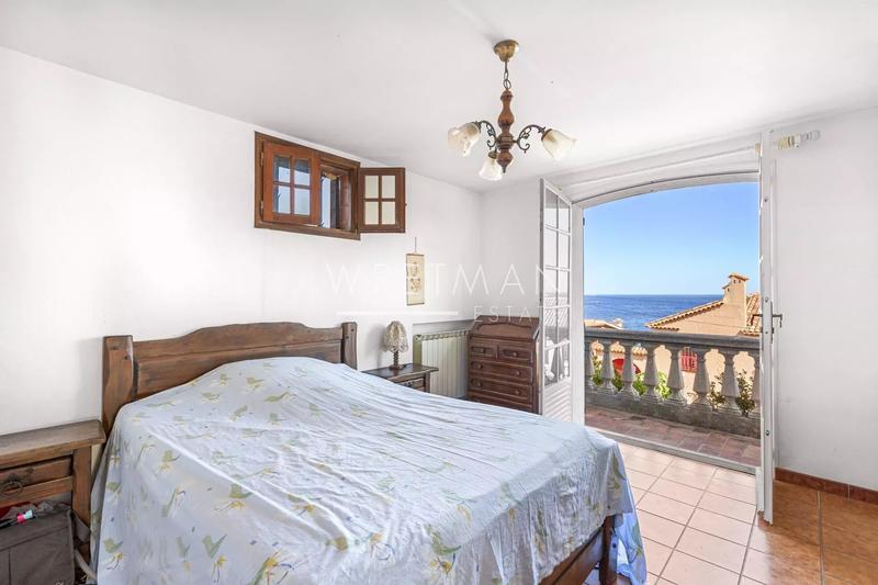 Villa - 212 m² - 6 pièces