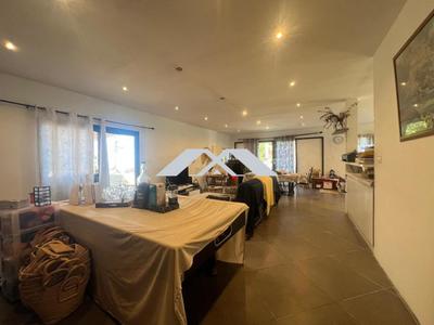 Maison - 130 m² - 4 pièces