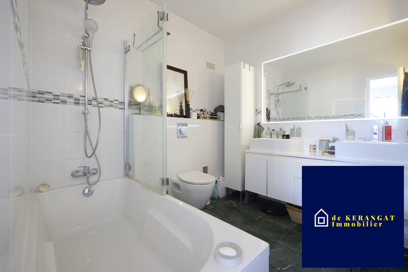 Appartement - 166 m² - 6 pièces