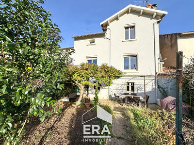 Maison - 177 m² - 7 pièces