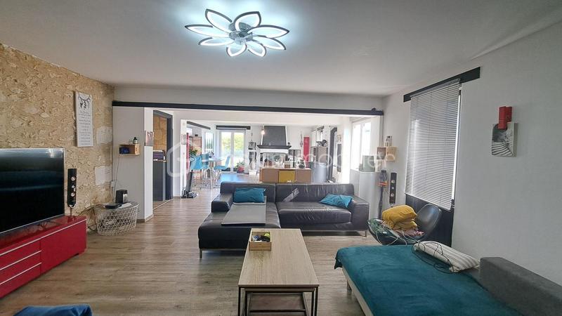 Maison chambre d'hôtes - 340 m² - 8 pièces