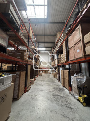 Entrepôt - 700 m²