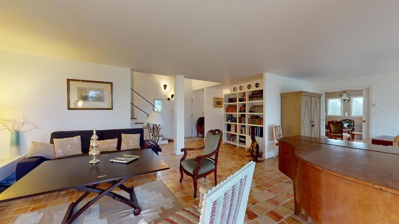 Maison - 210 m² - 8 pièces