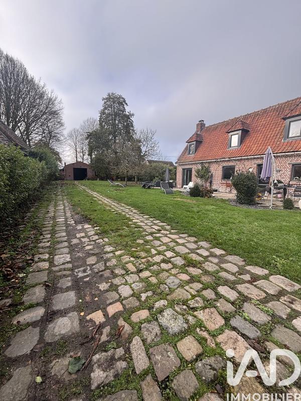 Maison - 140 m² - 5 pièces