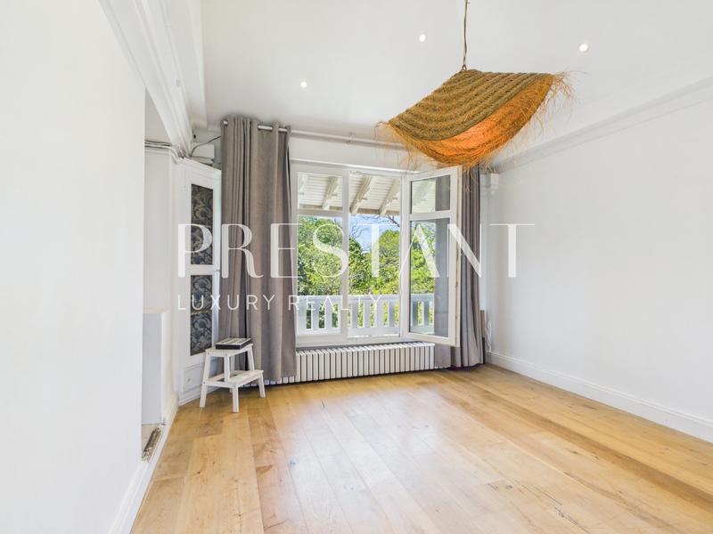 Appartement - 135 m² - 4 pièces