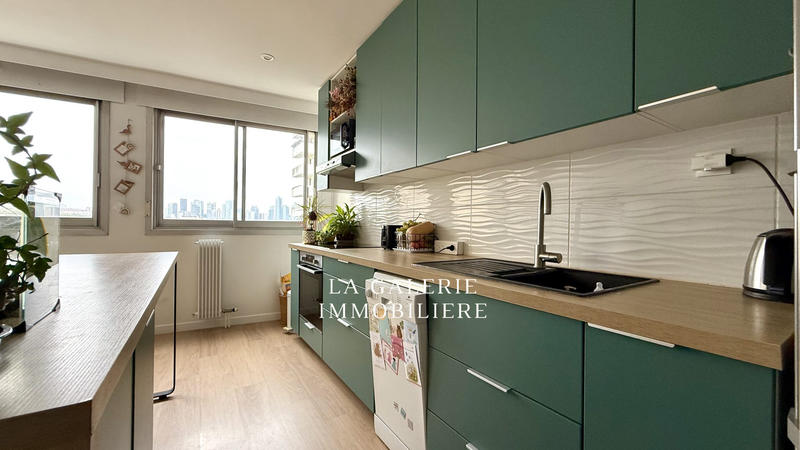 Appartement - 99 m² - 4 pièces