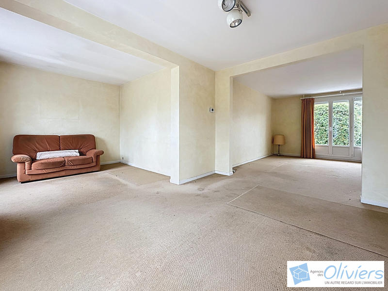 Maison - 181 m² - 8 pièces