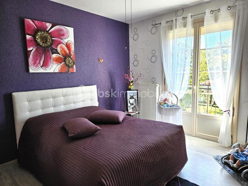 Maison traditionnelle - 162 m² - 7 pièces