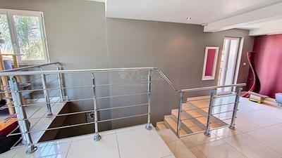 Maison - 209 m² - 7 pièces