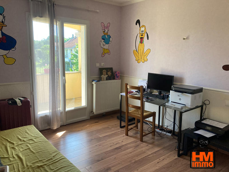 Maison - 207 m² - 7 pièces