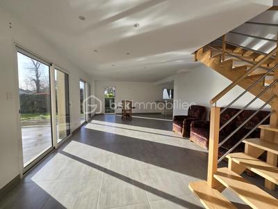 Maison - 135 m² - 6 pièces