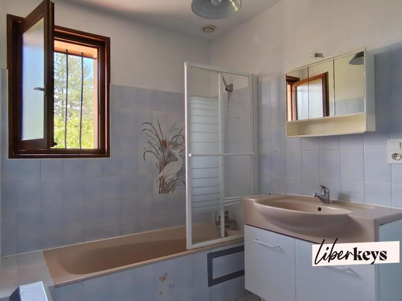 Maison - 90 m² - 5 pièces