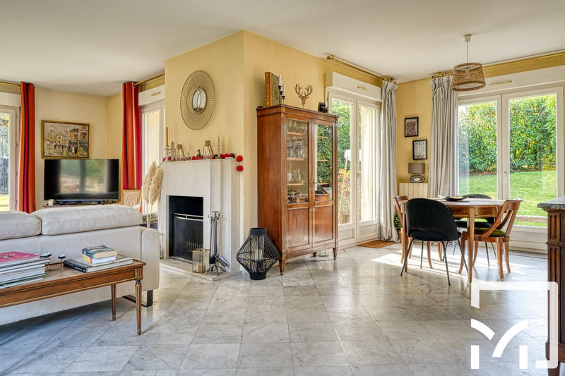 Maison - 170 m² - 8 pièces