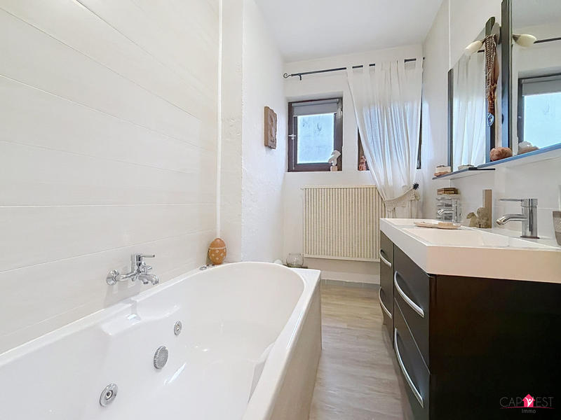 Maison - 164 m² - 7 pièces