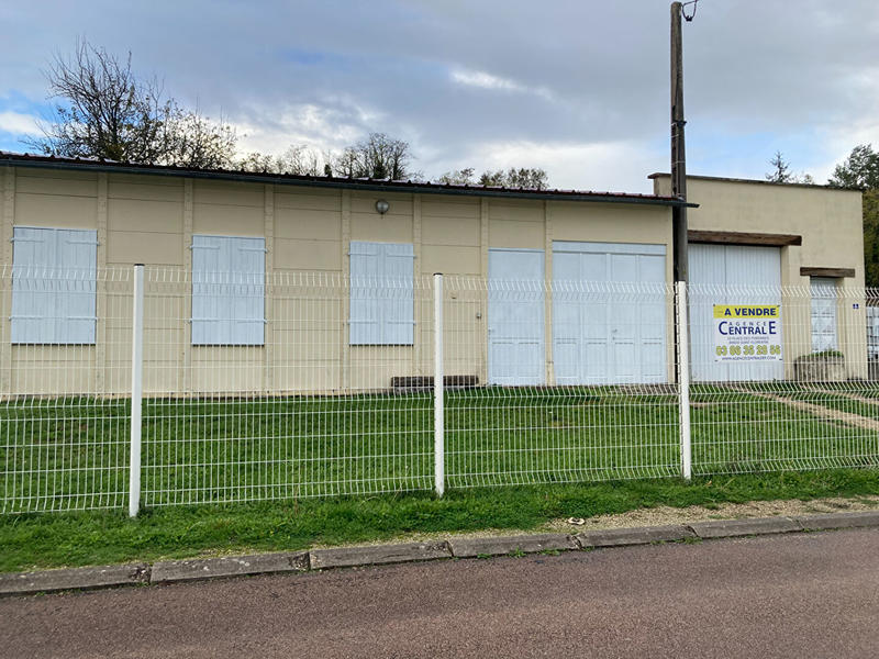 Entrepôt - 200 m² - 1 pièce