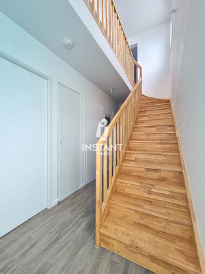 Appartement - 80 m² - 4 pièces