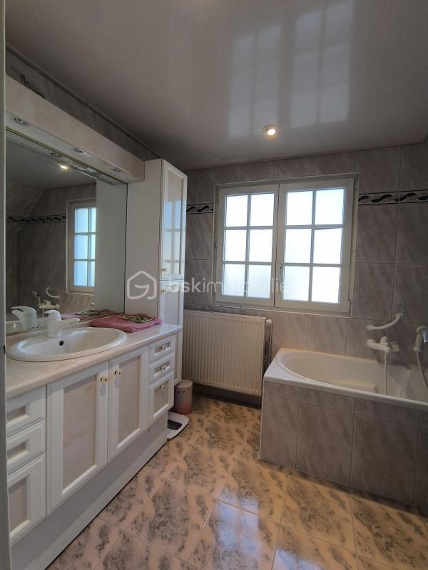 Maison traditionnelle - 110 m² - 5 pièces