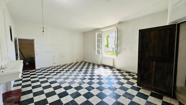 Maison - 220 m² - 8 pièces