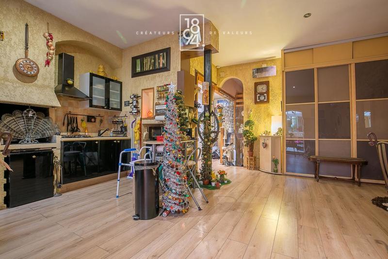 Appartement - 90 m² - 3 pièces