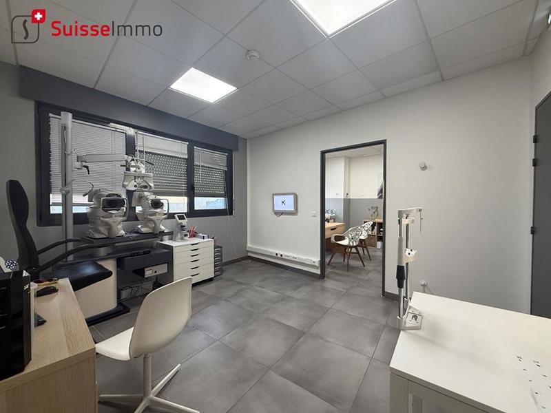 Local d'activité / Entrepôt - 220 m²