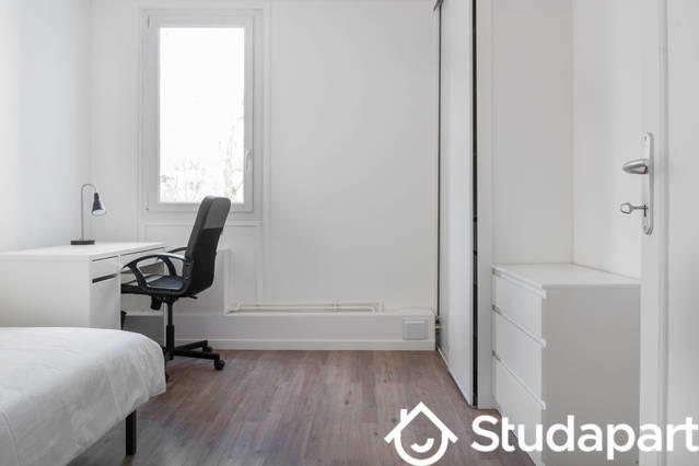 Chambre - 11 m² - 1 pièce