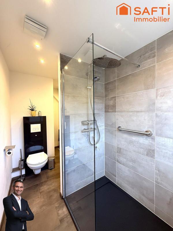 Maison - 260 m² - 12 pièces