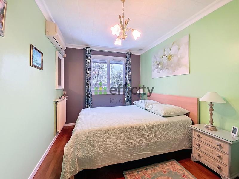 Maison - 95 m² - 6 pièces