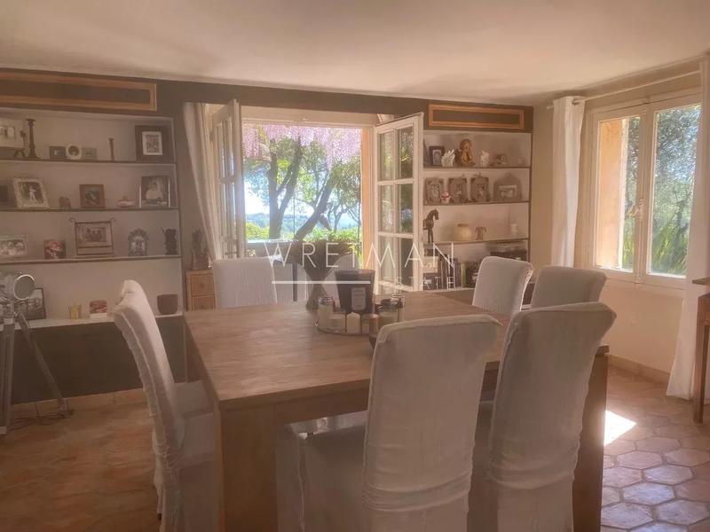 Maison - 201 m² - 4 pièces