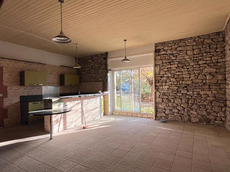 Maison - 275 m² - 12 pièces