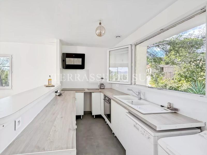 Maison - 94 m² - 4 pièces