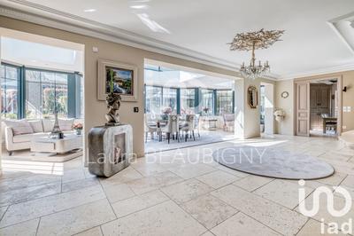 Maison - 524 m² - 12 pièces