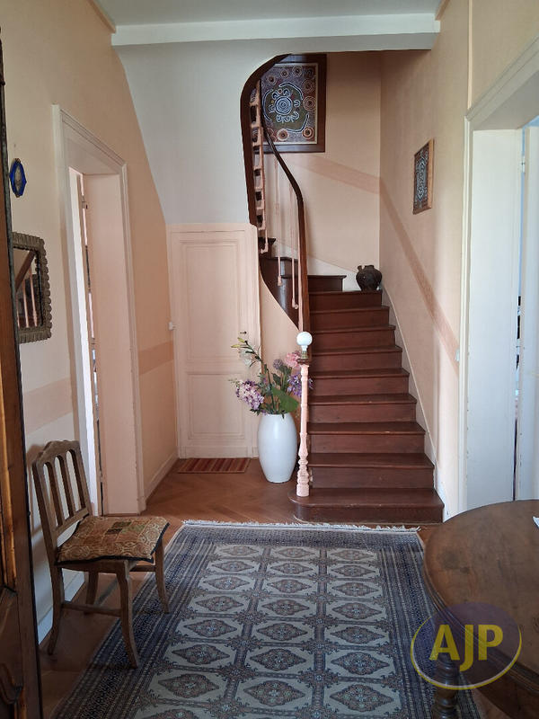 Maison de ville - 177 m² - 8 pièces