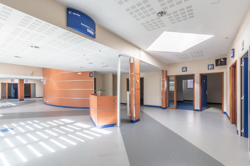 Bureau - 850 m² - 17 pièces