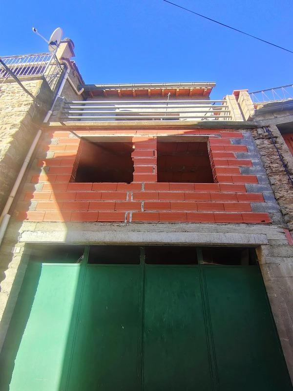 Maison de village - 90 m² - 2 pièces